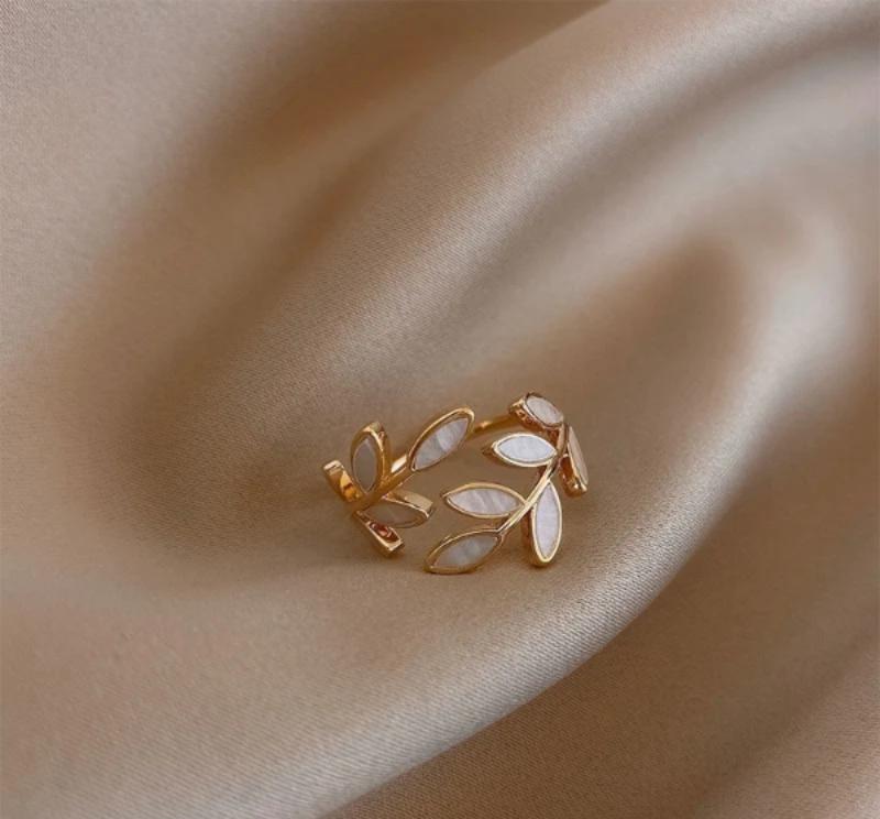 Leaf Design Adjustable Ring