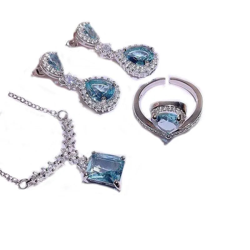 Modern Design Silver Plated Crystal Necklace Set